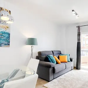 https://cozy-apartment-overlooking-esteponas-marina.1costadelsol.com
