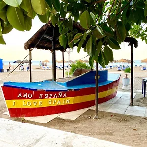 https://modern-1-bedroom-seaside-apartment-with-pool.1costadelsol.com